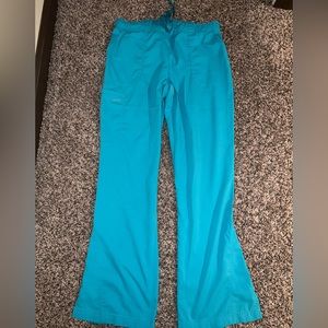 Women’s medium KOI scrub pants